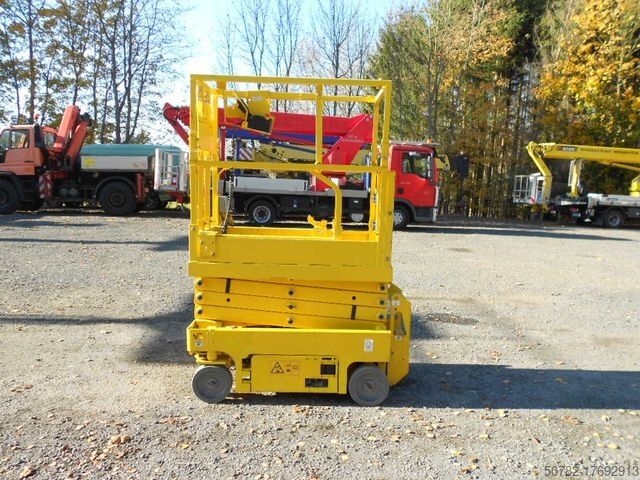 Work platform GENIE GS 1330, Leichtscherenarbeitsbühne Genie 5,9 m