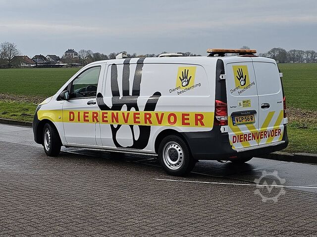 Hochdachkombi MERCEDES-BENZ VITO 111 dierenvervoer