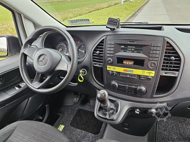 Hochdachkombi MERCEDES-BENZ VITO 111 dierenvervoer