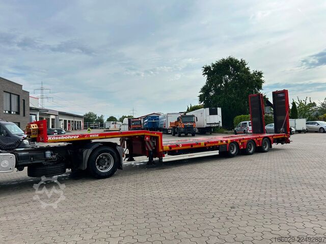 Tieflader-Sattelauflieger KÄSSBOHRER tele Tieflader mit hydr. Schwanenhals
