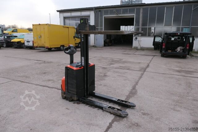 Manual stacker bt SWE 080L