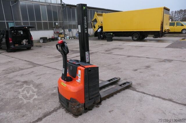 Manual stacker bt SWE 080L