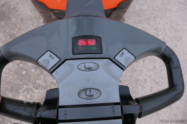 Manual stacker bt SWE 080L