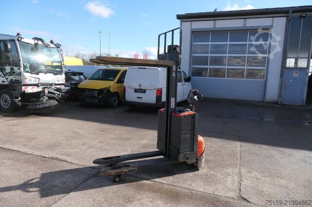 Manual stacker bt SWE 080L