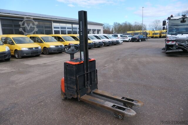 Manual stacker bt SWE 080L Batterie 12/2021