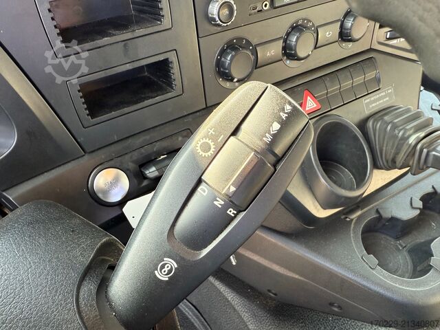 Refrigerated truck Mercedes-Benz Antos 1830