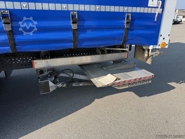 Refrigerated truck Mercedes-Benz Antos 1830