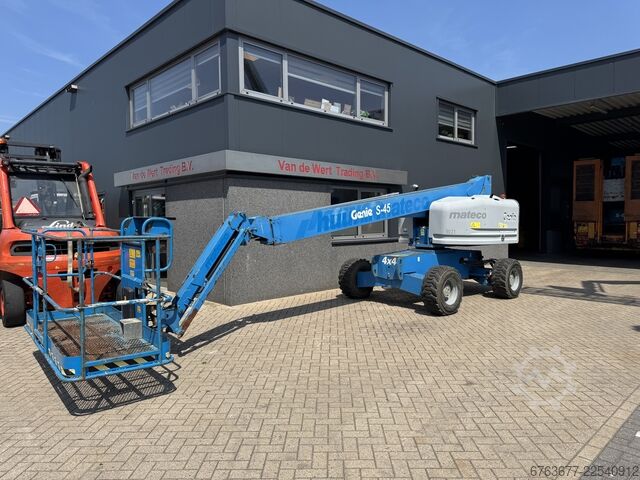 GENIE S-45 Teleskoparbeitsbühne / Gelenkteleskopbühne 4x4, DEUTZ DIESEL, 4925 Betriebsstunden, 15,7  GENIE GENIE S-45 Telescoop hoogwerker / boomlift  4x4 DEUTZ DIESEL 4925uur 15,7M Werkhoogte 2014