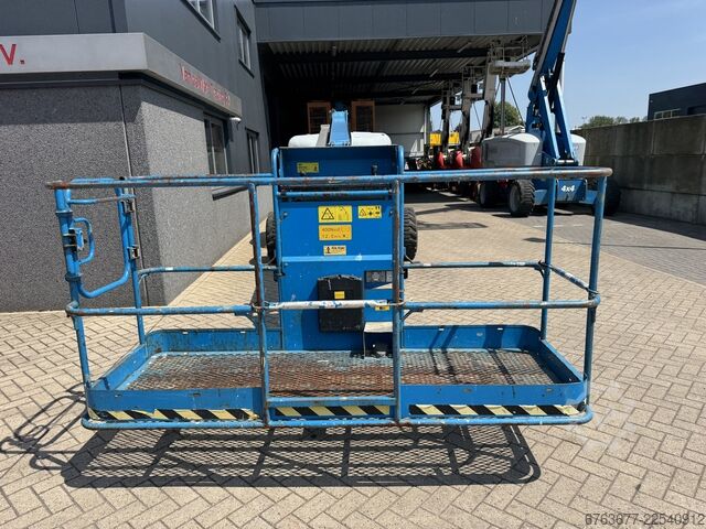 GENIE S-45 Teleskoparbeitsbühne / Gelenkteleskopbühne 4x4, DEUTZ DIESEL, 4925 Betriebsstunden, 15,7  GENIE GENIE S-45 Telescoop hoogwerker / boomlift  4x4 DEUTZ DIESEL 4925uur 15,7M Werkhoogte 2014