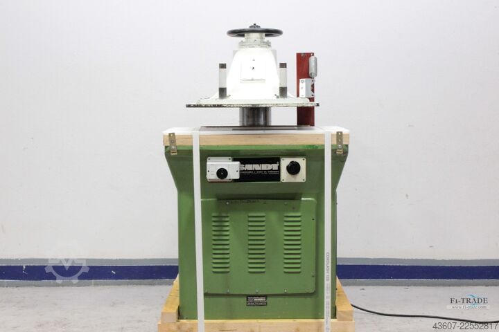 Schwenkarmstanze / hydraulic Clicking Press SANDT Typ 410