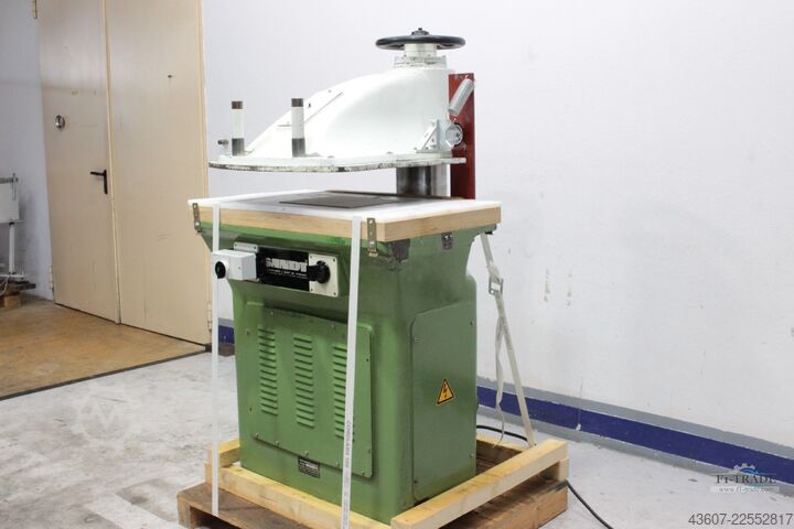Schwenkarmstanze / hydraulic Clicking Press SANDT Typ 410