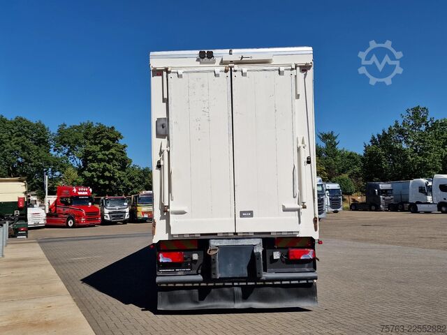 Viehtransport Scania P400 8x4*4 - 2/3 deck livestock Guiton 29.78M2 ...