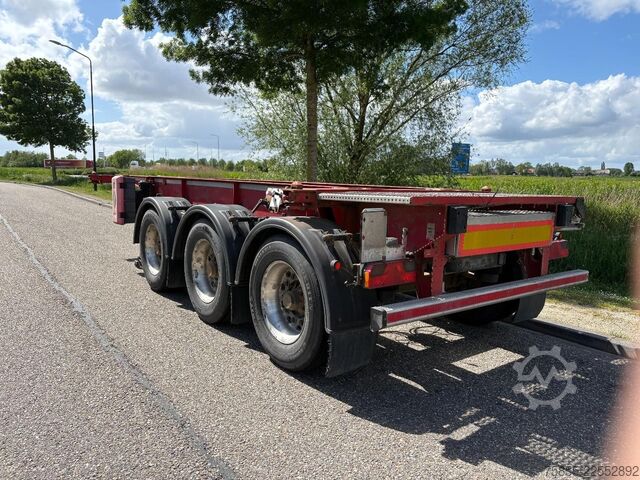 Containertransport Schmitz Cargobull SCF24 20FT Chassis / Tank / ADR / BPW Axles / D...