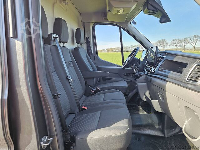 High-roof van FORD TRANSIT 2.0 L3H3 RWD Navi