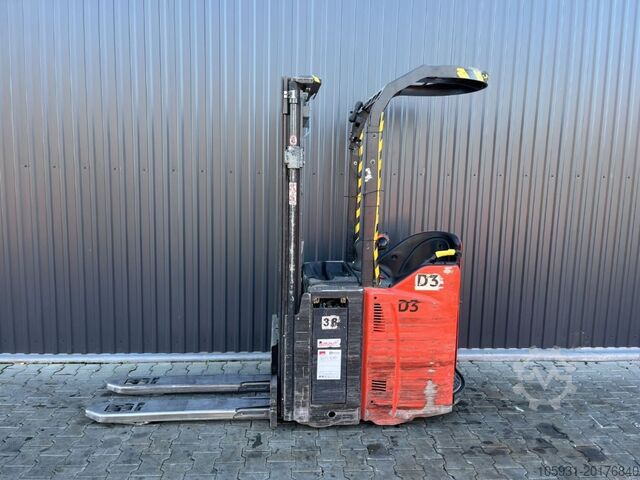 Stand-on stacker Linde D14SP