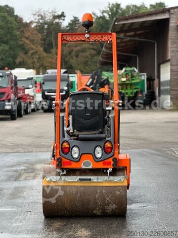 Walzenzug HAMM HD 10VV Tandem Walze 22PS 2021