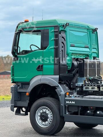 Abrollkipper MAN TGS 33.480 6x6 BL HYVA 26-55-S AK *NEU*