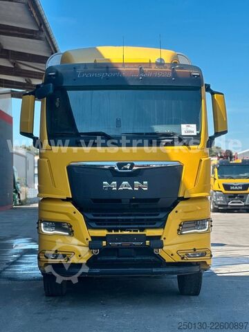 Holztransporter LKW MAN TGX 33.580 6x4 BL PAVIC Holz & TAJFUN 130ZK