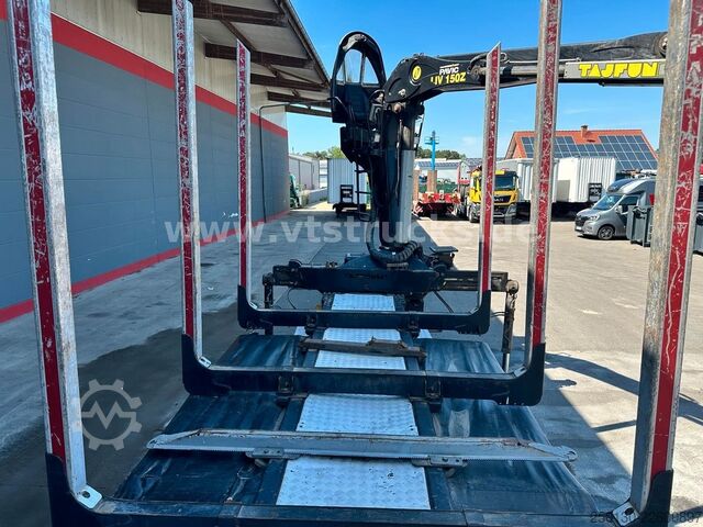 Holztransporter LKW MAN TGX 33.580 6x4 BL PAVIC Holz & TAJFUN 130ZK