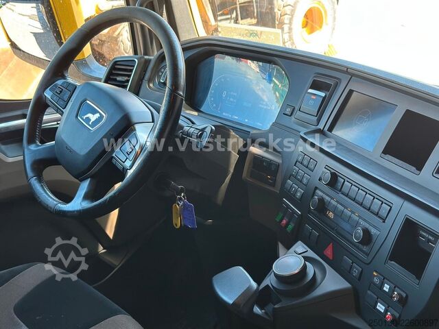 Holztransporter LKW MAN TGX 33.580 6x4 BL PAVIC Holz & TAJFUN 130ZK