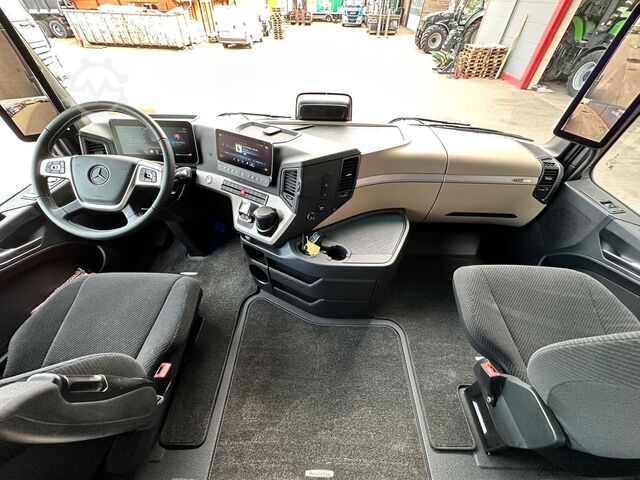 Standard SZM MERCEDES-BENZ Actros 1853 LS 4x2 BL Schubbodenhydraulik