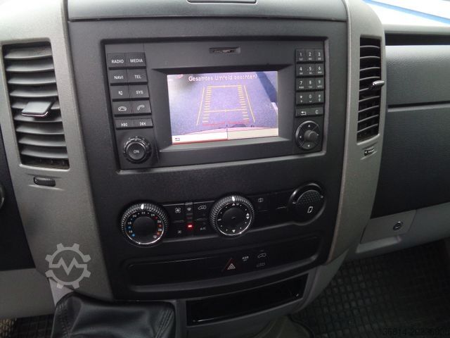 High top van MERCEDES-BENZ Sprinter 316 CDI Klima 230 V AHK 3,5 To