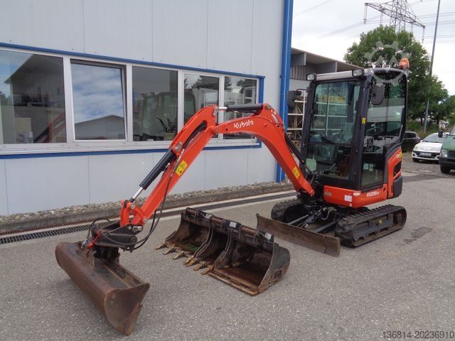 Minibagger KUBOTA KX019-4 SW + 4 x Löffel