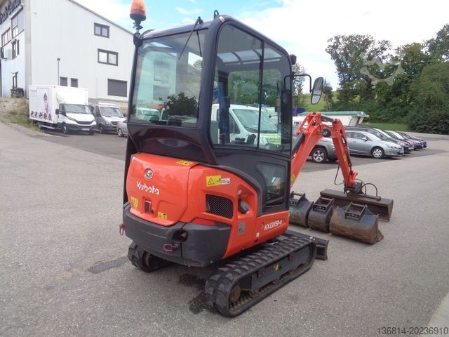 Minibagger KUBOTA KX019-4 SW + 4 x Löffel
