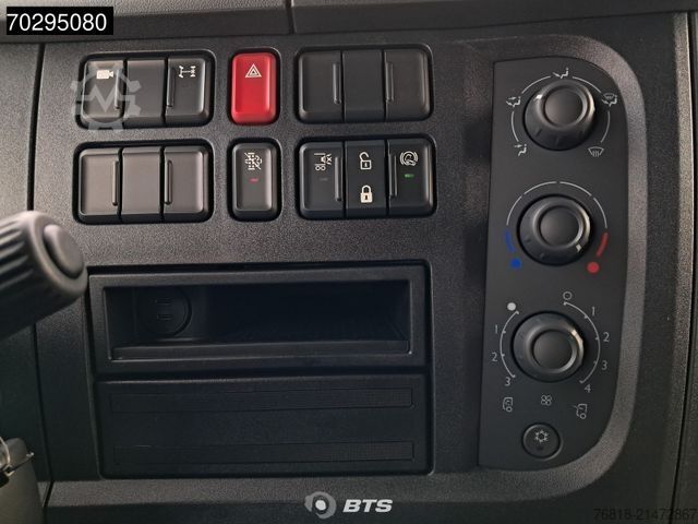 Box truck DAF XB 230 4X2 FA DC 12t - Paccar Body Koffer