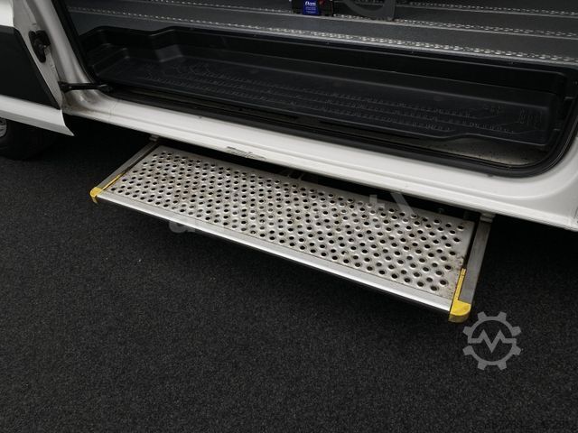 Minibus VOLKSWAGEN Crafter 35 TDI *9-SITZE* KAMERA+STANDHZG (8895)