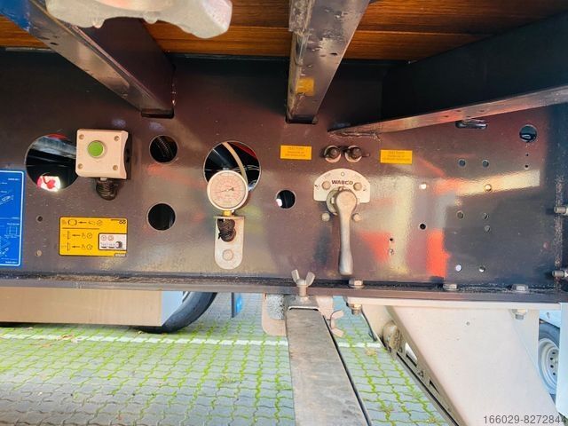 Open semitrailer KÄSSBOHRER Bordwandauflieger Twistlocks