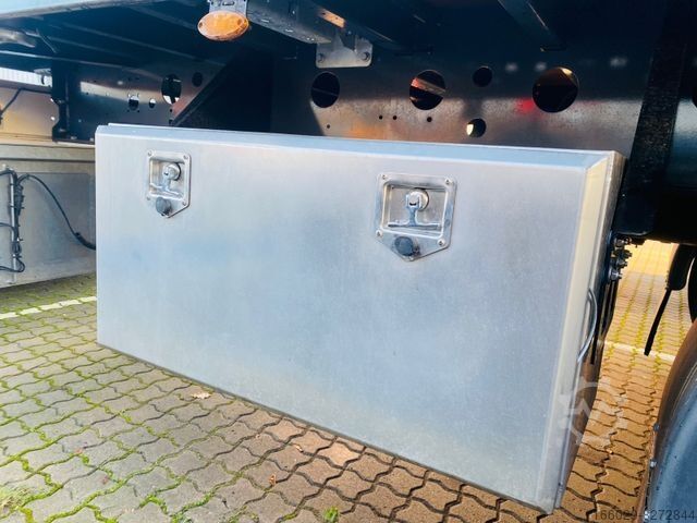Open semitrailer KÄSSBOHRER Bordwandauflieger Twistlocks