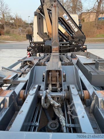 Kipper LKW DAF CF 75.250 Abrollkipper KRAN FUNK