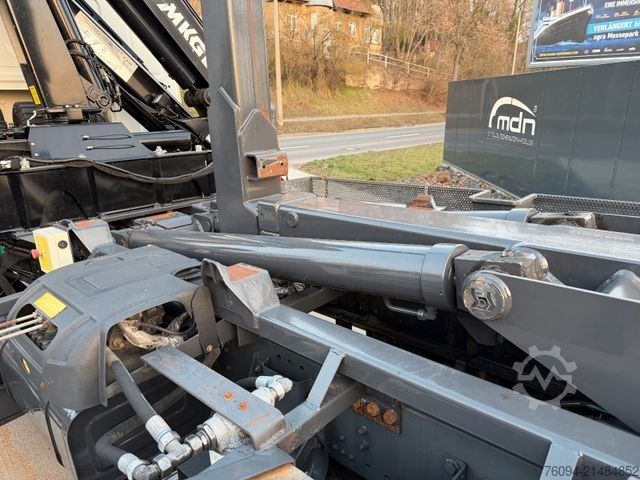 Kipper LKW DAF CF 75.250 Abrollkipper KRAN FUNK