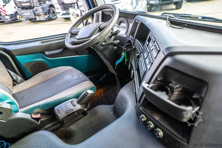 Standard tractor VOLVO FMX 420+KIPHYDR.