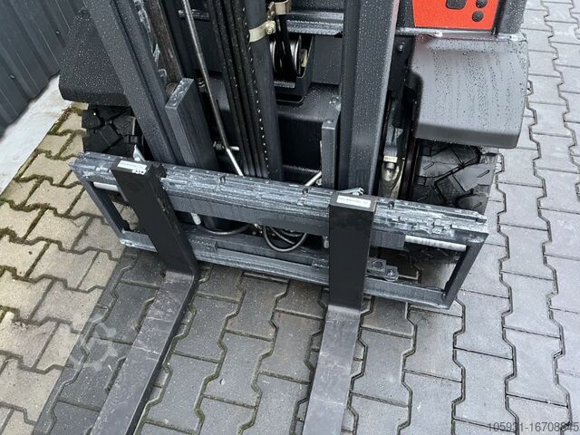 Treibgasstapler Linde H25T-02