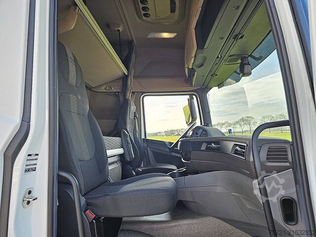 Standard-SZM DAF XF 530 NGD