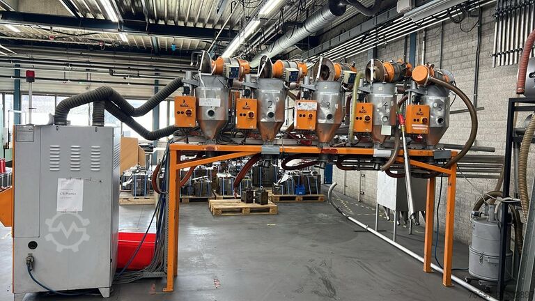 Trockenlufttrockner mit Materialsaugern Motan ADC 200/10/20