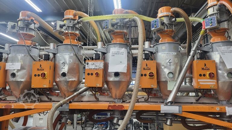 Trockenlufttrockner mit Materialsaugern Motan ADC 200/10/20