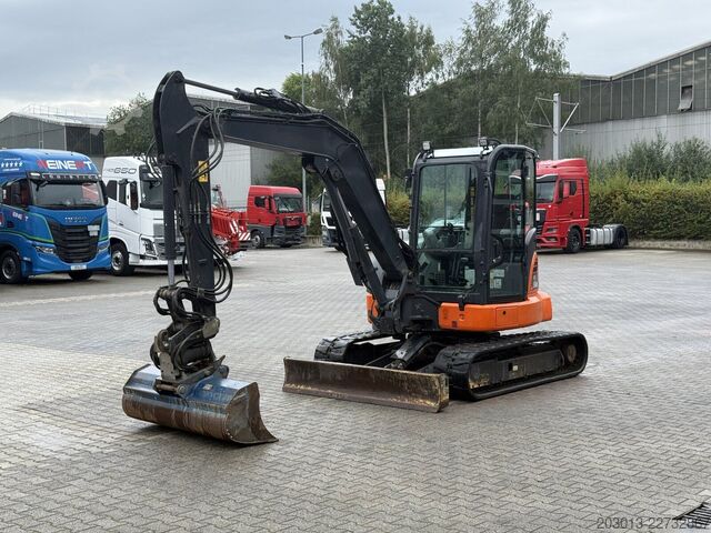 Kettenbagger KOMATSU PC58MR-5E0 Tiltrotator OQ45-5 / 2.336 h