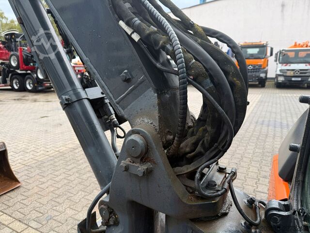 Kettenbagger KOMATSU PC58MR-5E0 Tiltrotator OQ45-5 / 2.336 h