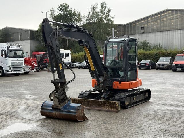 Kettenbagger KOMATSU PC58MR-5E0 Tiltrotator / 1.443 h
