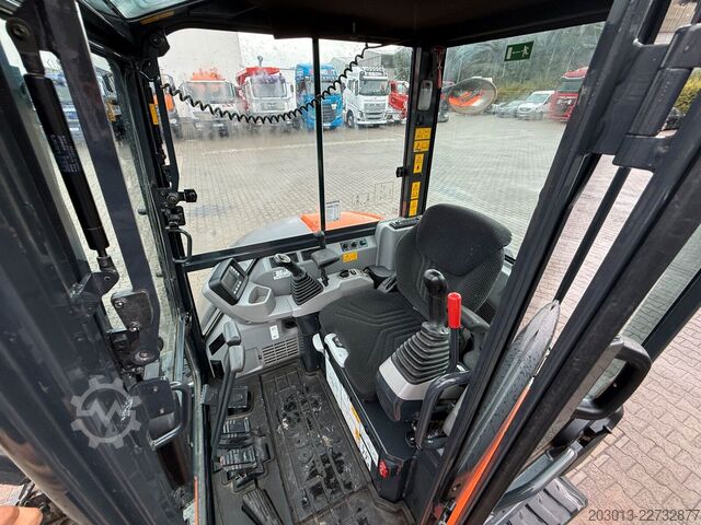 Kettenbagger KOMATSU PC58MR-5E0 Tiltrotator / 1.443 h