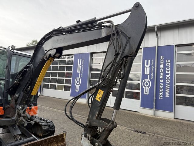Kettenbagger KOMATSU PC58MR-5E0 Tiltrotator / 1.443 h