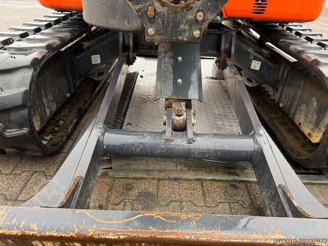 Kettenbagger KOMATSU PC58MR-5E0 Tiltrotator / 1.443 h