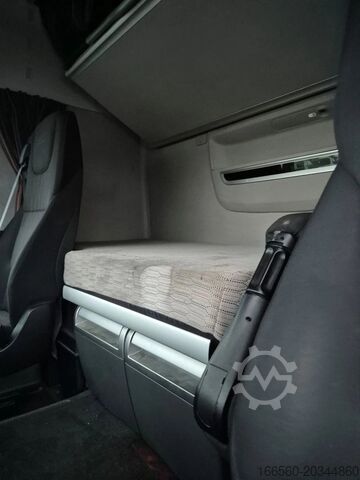 Gefährliche Stoffe DAF XF 480 FT SPACE CAB ADR ZF INTARDER