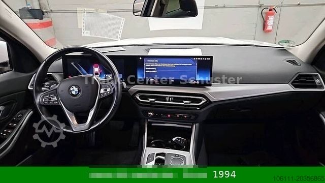 Minibus BMW 320 d xDrive Business Navigation PDC