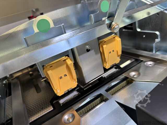 Document finishing system Plockmatic PBM350
