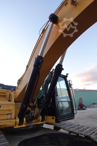 Crawler excavator Caterpillar 349FL