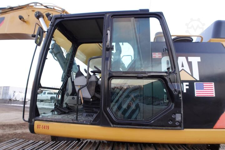Crawler excavator Caterpillar 349FL